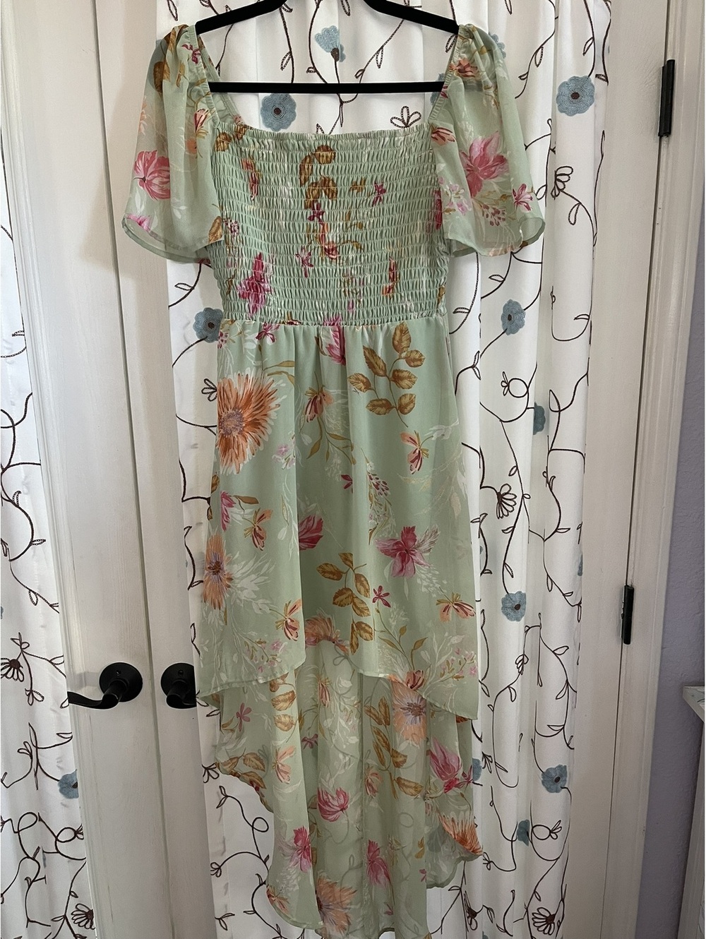 Lily Rose | S | Mint Floral Smocked Maxi Dress - Picture 5 of 9